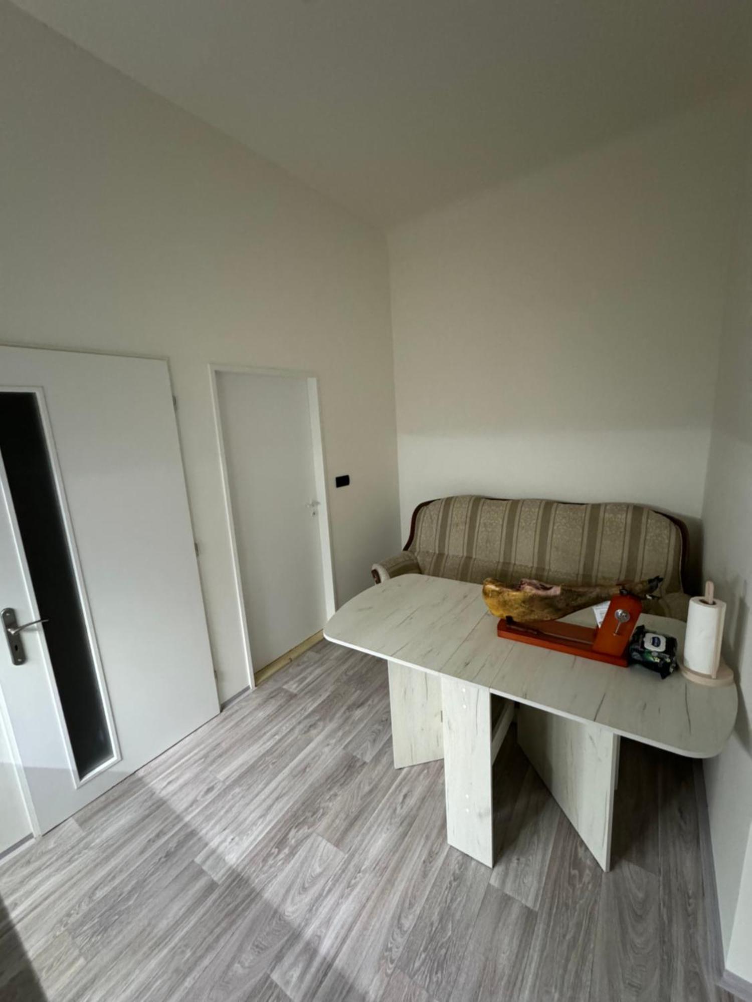 Apartment Apartmen-квартира
